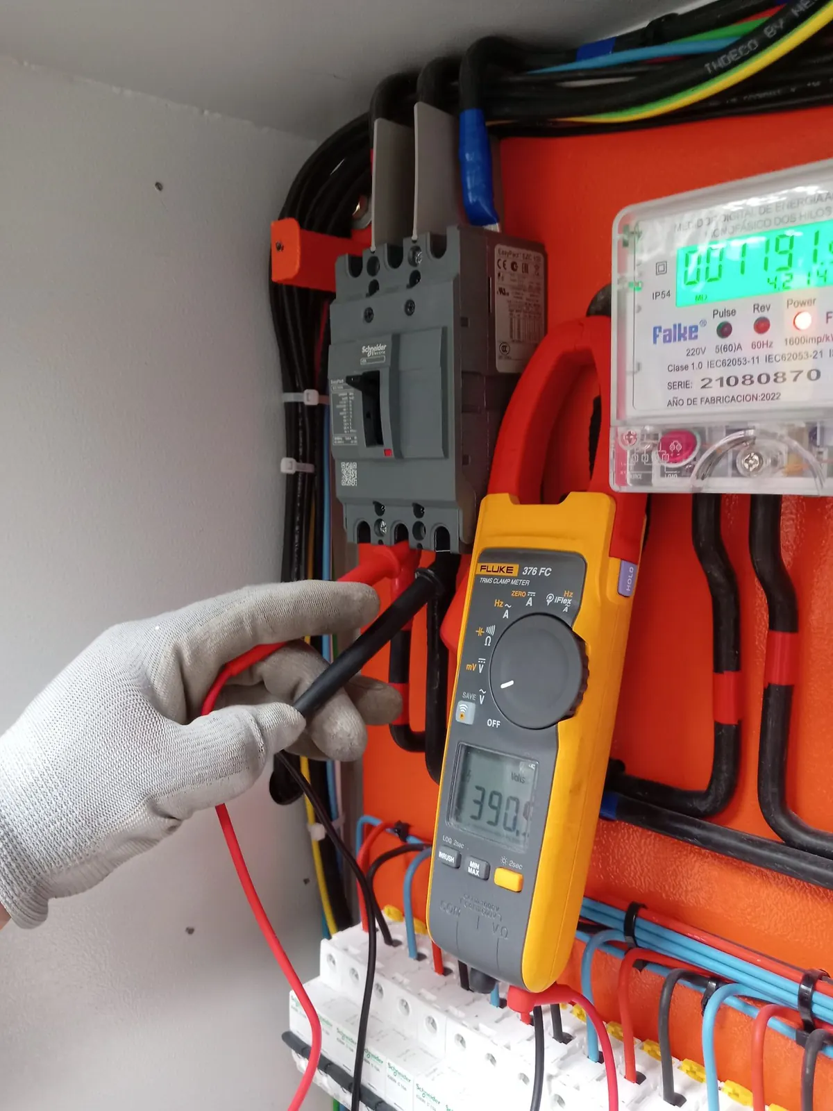 Verificación de parámetros eléctricos