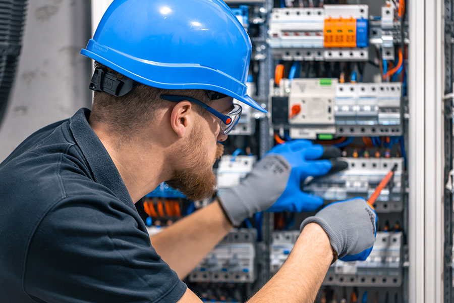 ¿Por qué el mantenimiento eléctrico preventivo evita pérdidas en las empresas?