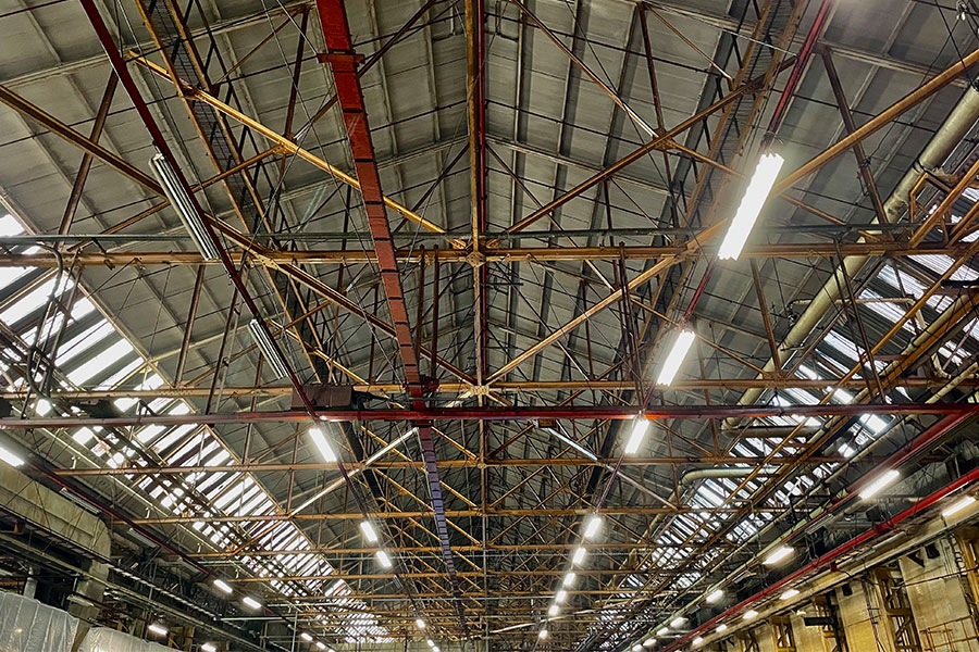 ¿Por qué migrar a iluminación LED industrial? Ventajas frente a la tecnología tradicional